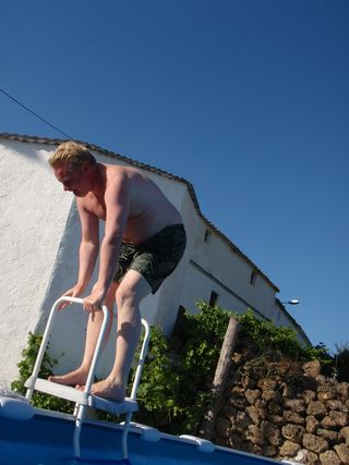 Wobbly pool steps