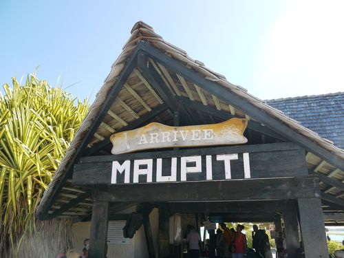 Arriving in Maupiti